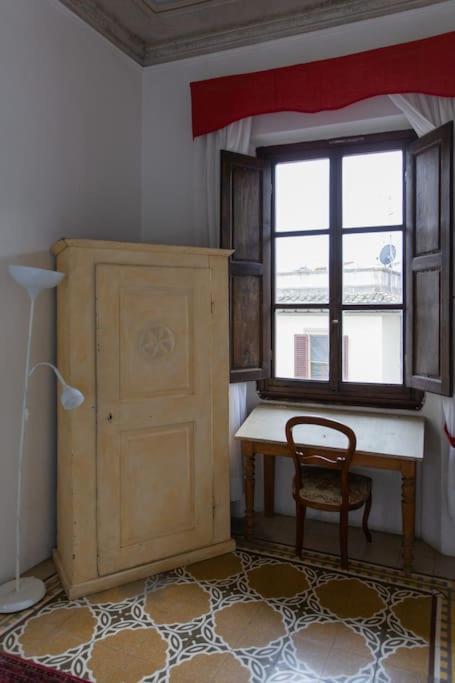 Elegant Apartment Outside Ztl & 10Min From Center Florence Buitenkant foto